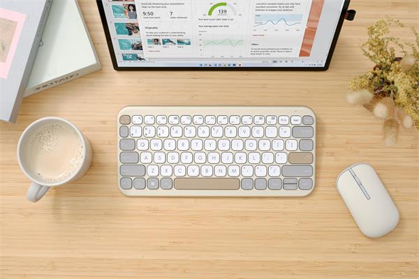 ASUS Marshmallow KW100 Copilot version - bezdrôtová klávesnica, Oat Milk, CZ/SK 