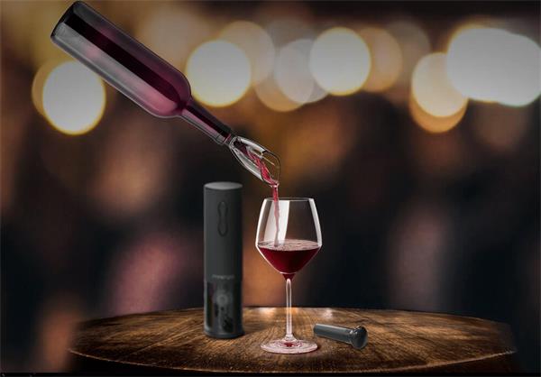 Prestigio Bolsena, automatický otvárač vína, otvorí až 80 fliaš na jedno nabitie 