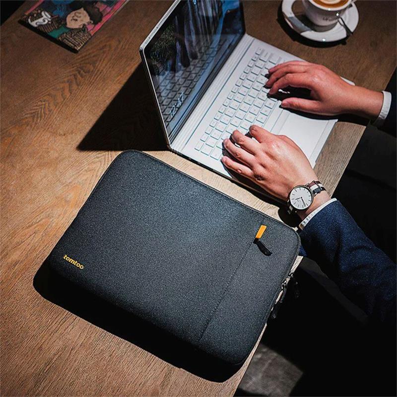 Tomtoc puzdro 360 Protective Sleeve pre Macbook Air 15" M2 2023 - Black Blue 