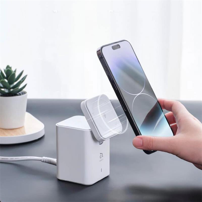 Adam Elements Omnia Mag 4 Magnetic 4-in-1 Power Charging Station - White 