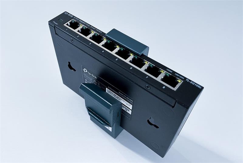 TP-LINK držák na DIN lištu pro rozmer 101x25mm šedá antracit SG108xx/SF1006P/ER605/RP108GE 