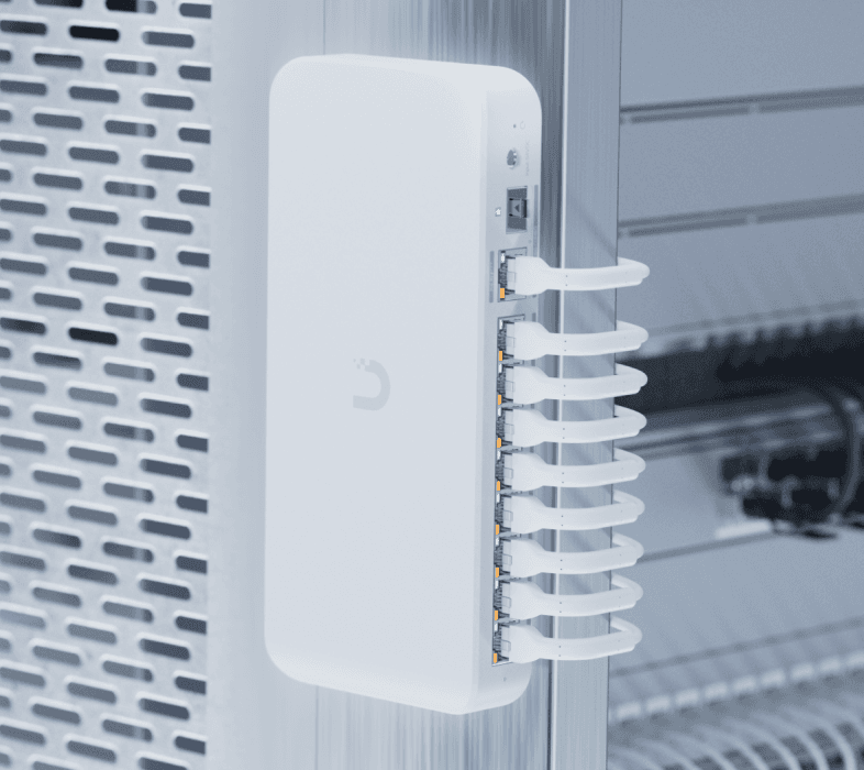 Ubiquiti UniFi UACC-Switch-FM   magnetická držák pro switche 