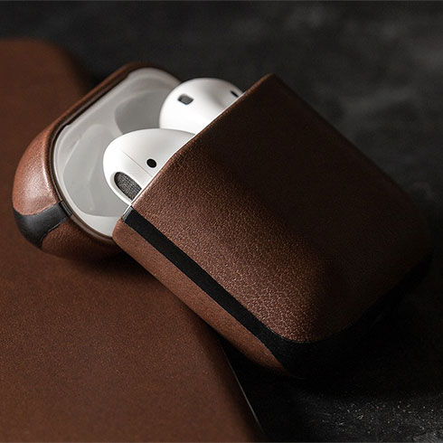 Nomad puzdro Rugged Case pre Apple Airpods - Rustic Brown Leather 
