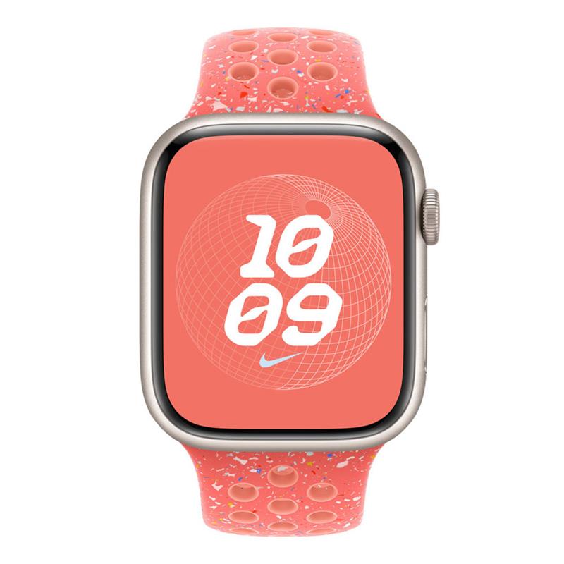 Apple Watch 45mm Magic Ember Nike Sport Band - M/L *Rozbalený* 