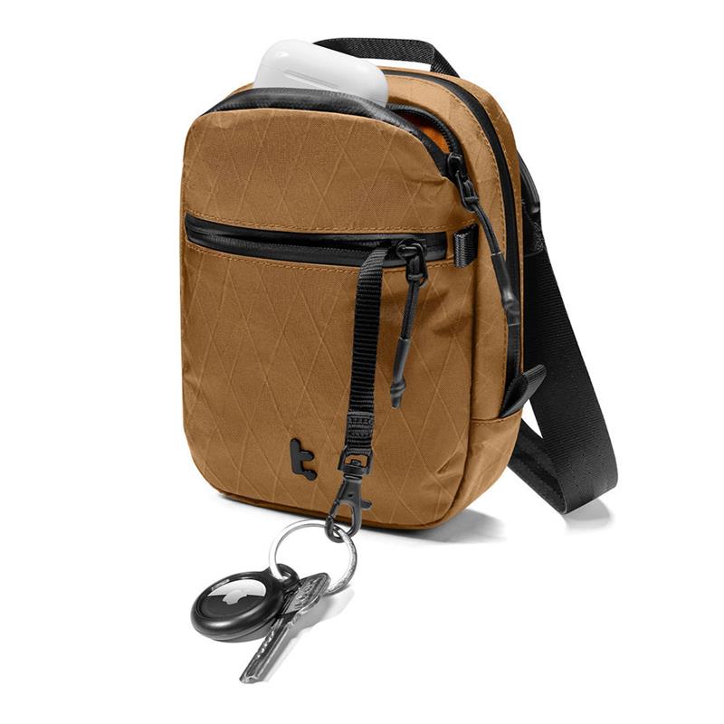 TomToc taška Aviator T37 X-Pac Travel Crossbody Bag - Brown 
