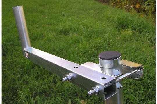 CSAT   KBV500+2Z5M   konzola na stožiar dľžka 22cm - odsadenie 50cm 