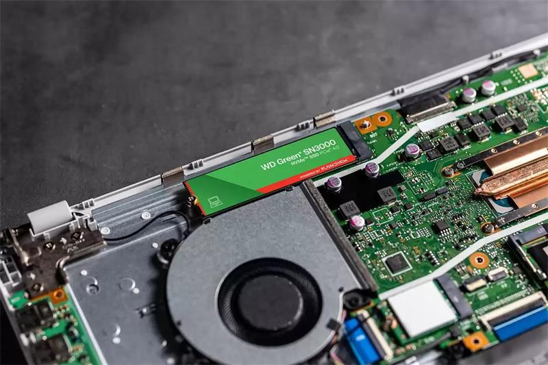 WD Green SN3000 SSD Powered by SanDisk 2TB M.2 NVMe Gen4 5000/4200MBps 