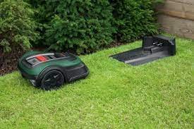 Bosch Indego XS 300 robotická sekačka na trávu 