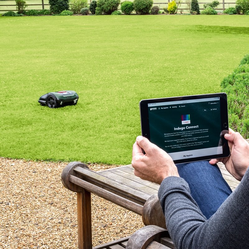 BOSCH Robotická kosačka Indego M 700 
