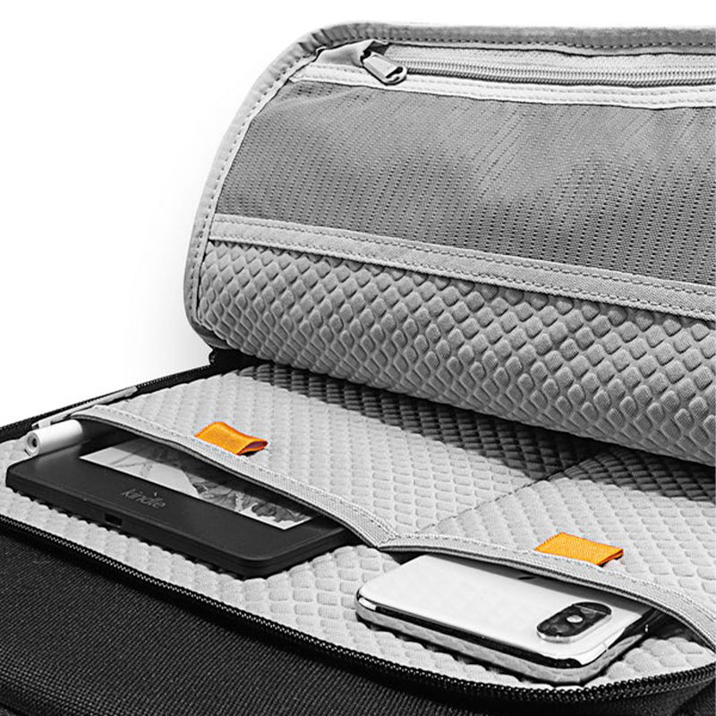 Tomtoc puzdro DefenderACE H13 pre Macbook Pro 16" M1/M2/M3/M4 - Black 