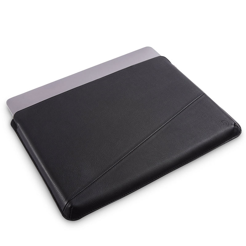 Decoded puzdro Leather Frame Sleeve pre MacBook Pro 16" 2021/2023 - Black 