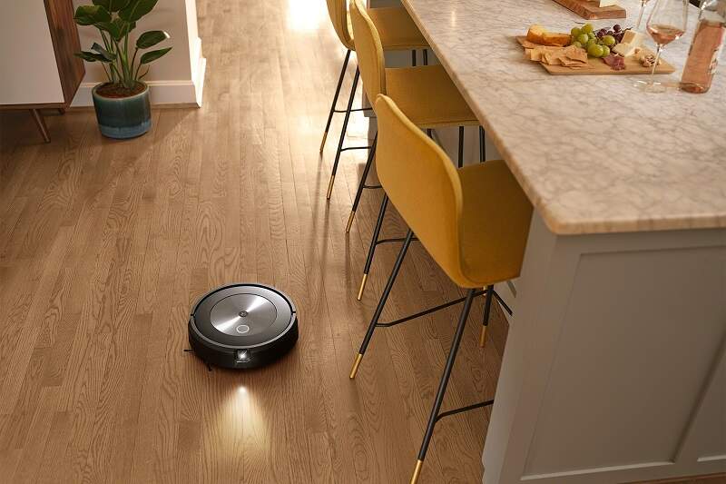 iRobot Roomba J7+ (7558) 