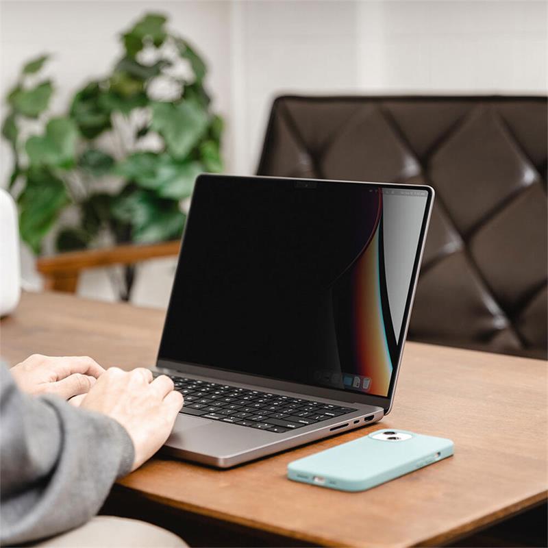 SwitchEasy Magnetic Privacy Protector pre Macbook Air 13" M2 M3 M4 