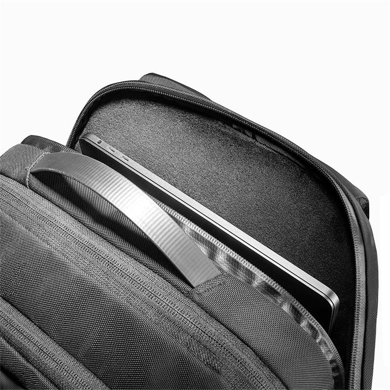 TomToc batoh H62 Premium Urban Backpack pre Macbook Pro 16" - Black 