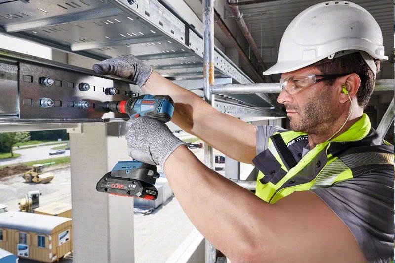 BOSCH GDX 18V-200 C Akumulátorový rázový uťahovač 