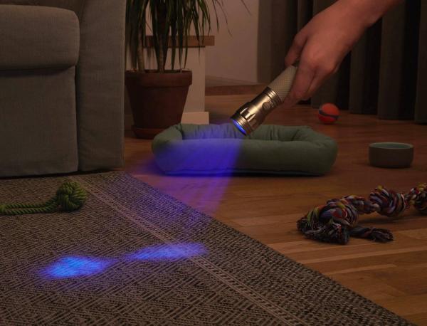 Varta UV Light 3AAA 